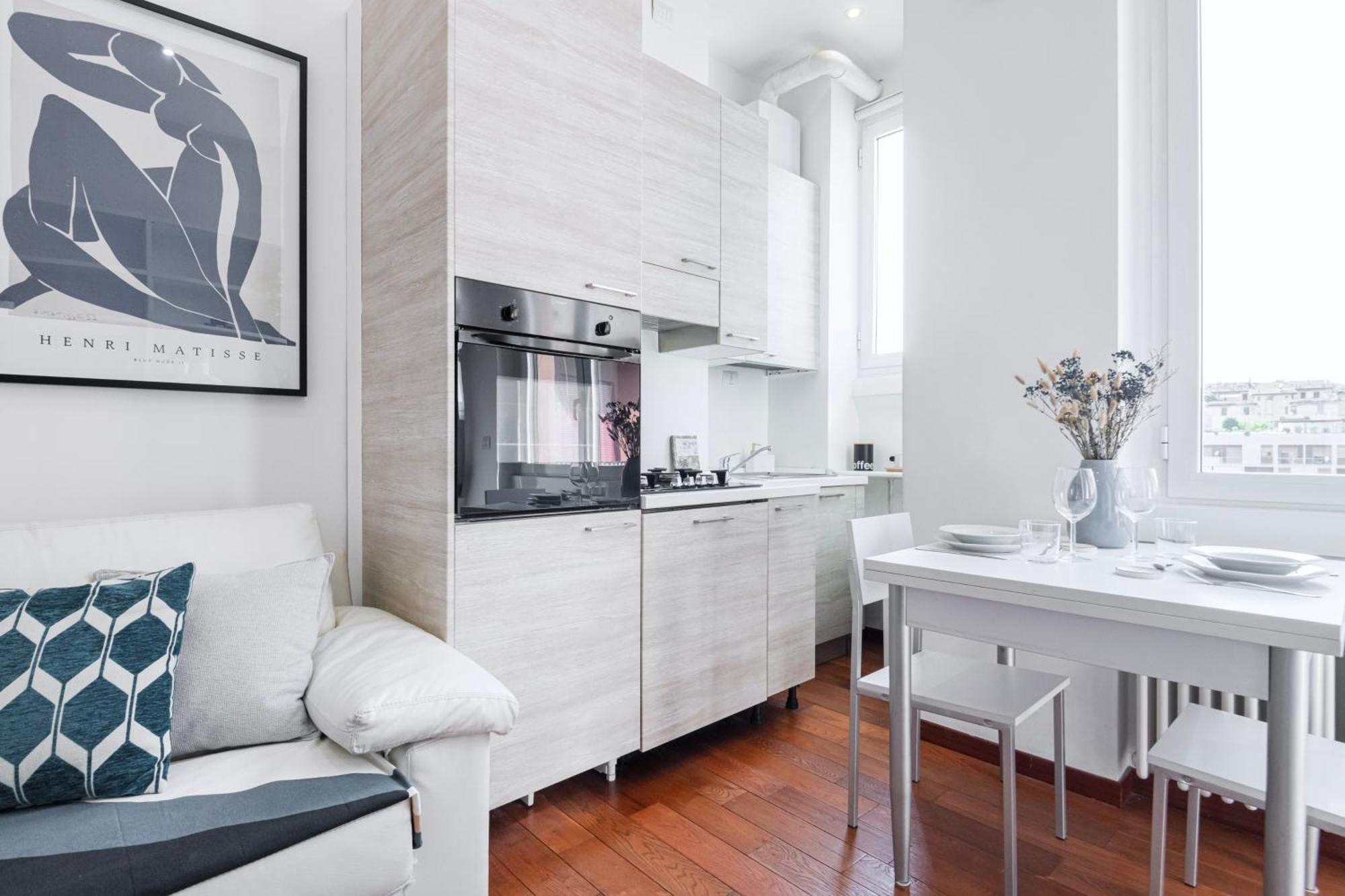 Nice And Cozy Studio In Porta Romana By Easylife Milão Exterior foto