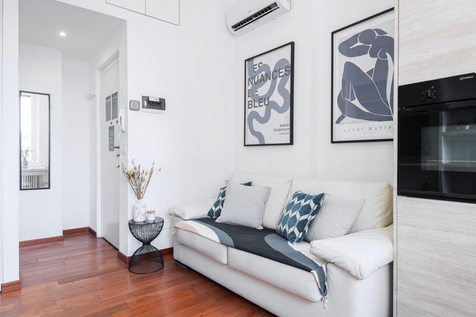 Nice And Cozy Studio In Porta Romana By Easylife Milão Exterior foto