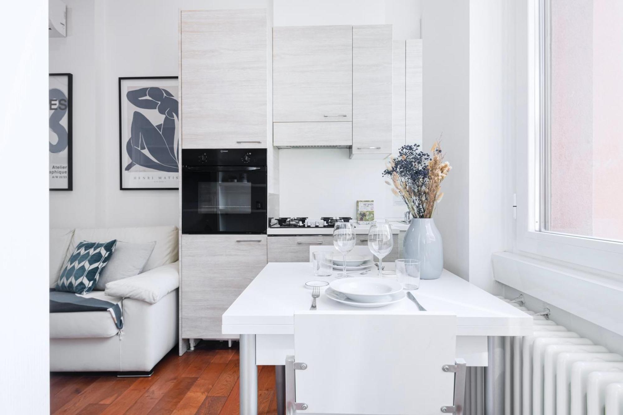 Nice And Cozy Studio In Porta Romana By Easylife Milão Exterior foto